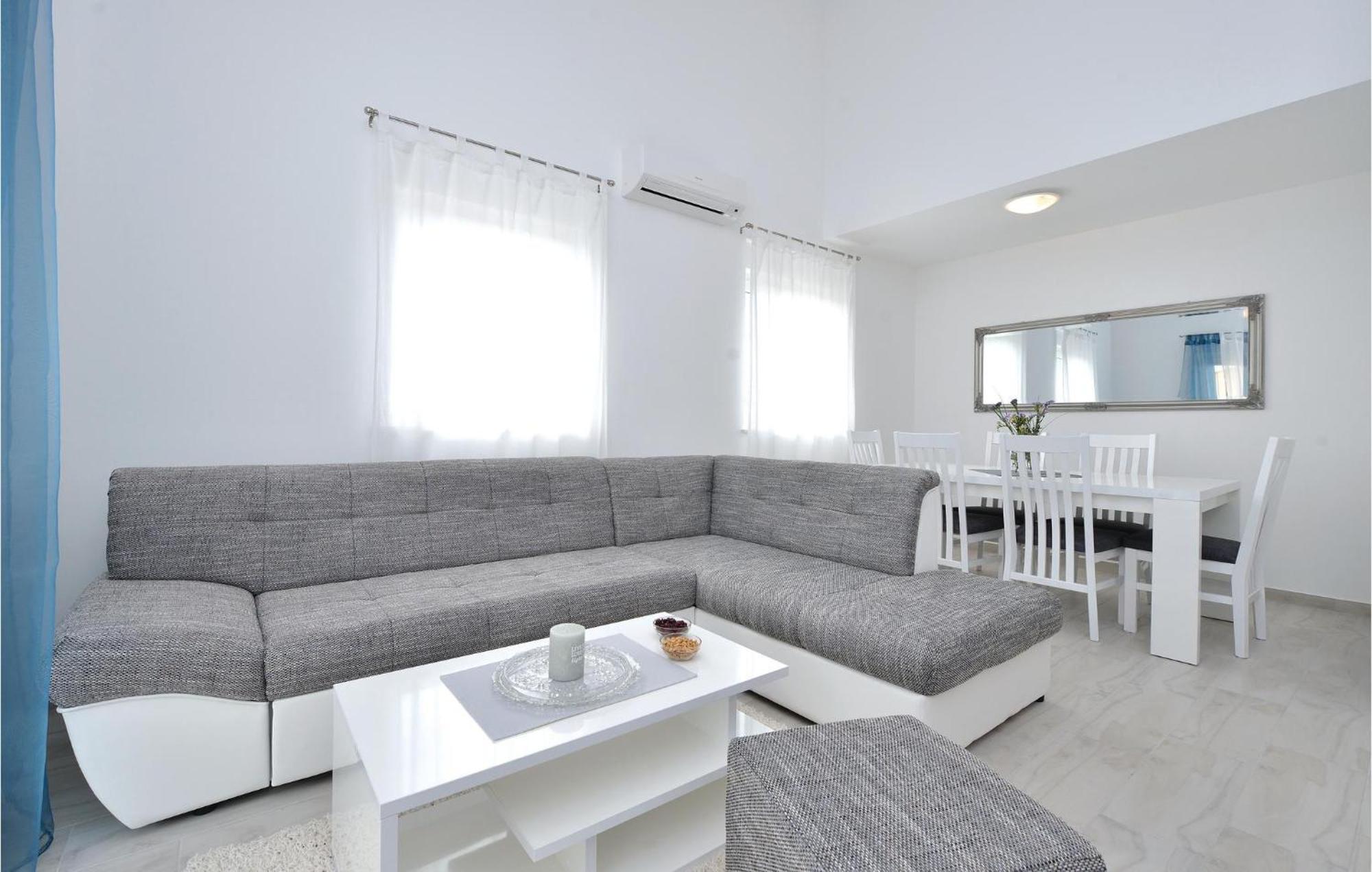 Nice Apartment In Vrsi-Mulo With Wifi Zewnętrze zdjęcie