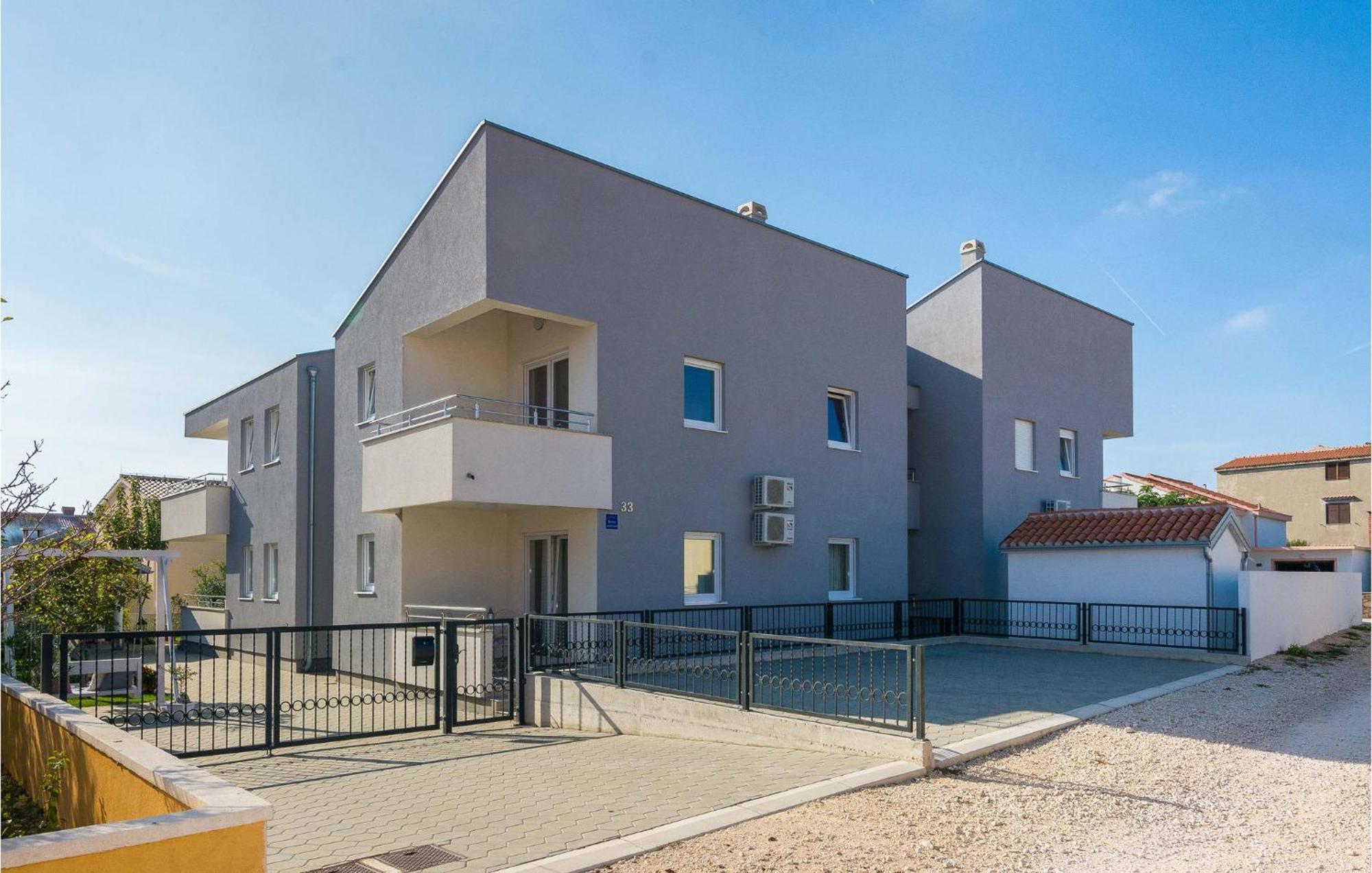 Nice Apartment In Vrsi-Mulo With Wifi Zewnętrze zdjęcie