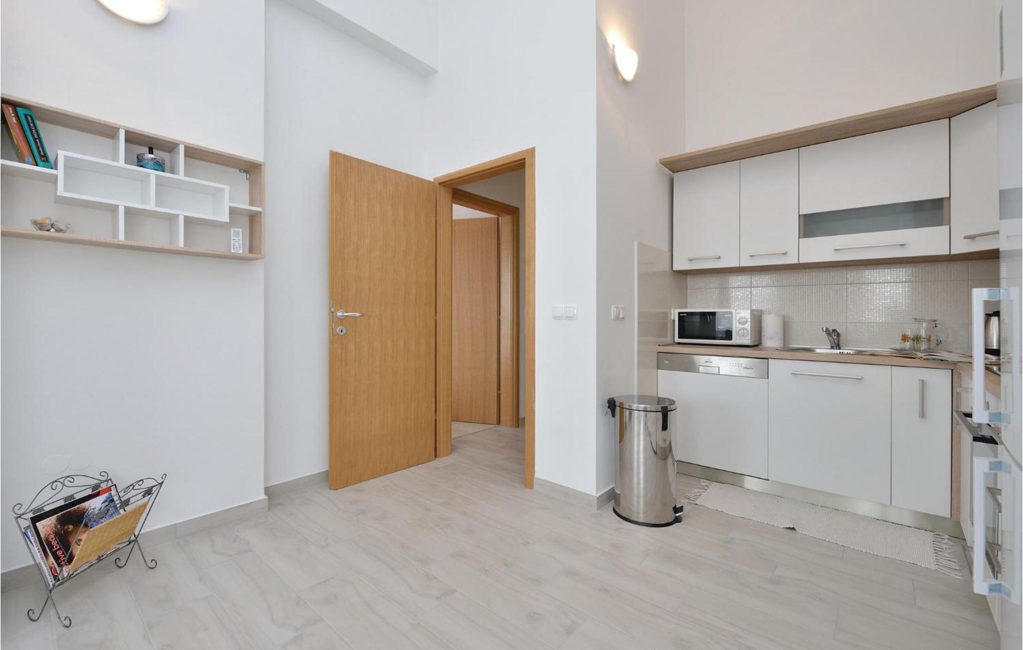 Nice Apartment In Vrsi-Mulo With Wifi Zewnętrze zdjęcie